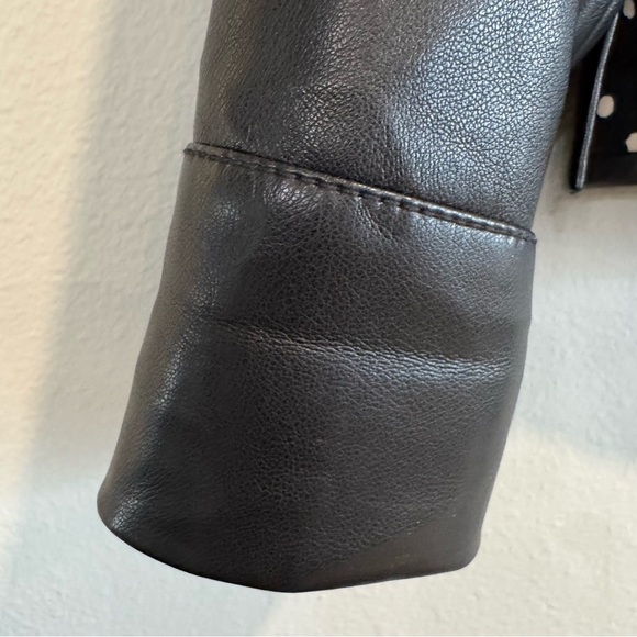 Chico’s Scallop Trim Faux Leather Shacket Modern Chic Edgy 6 - Picture 7 of 11